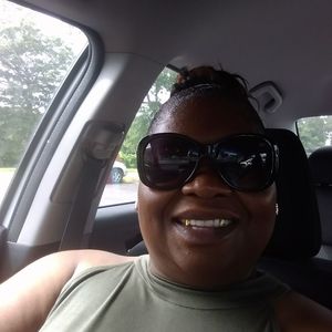 Meet your Posher, Treasea